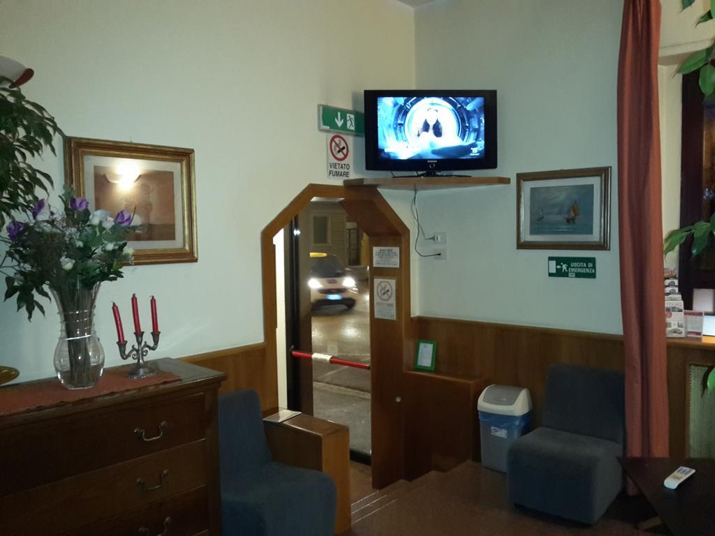 Albergo Sonia Φλωρεντία Εξωτερικό φωτογραφία