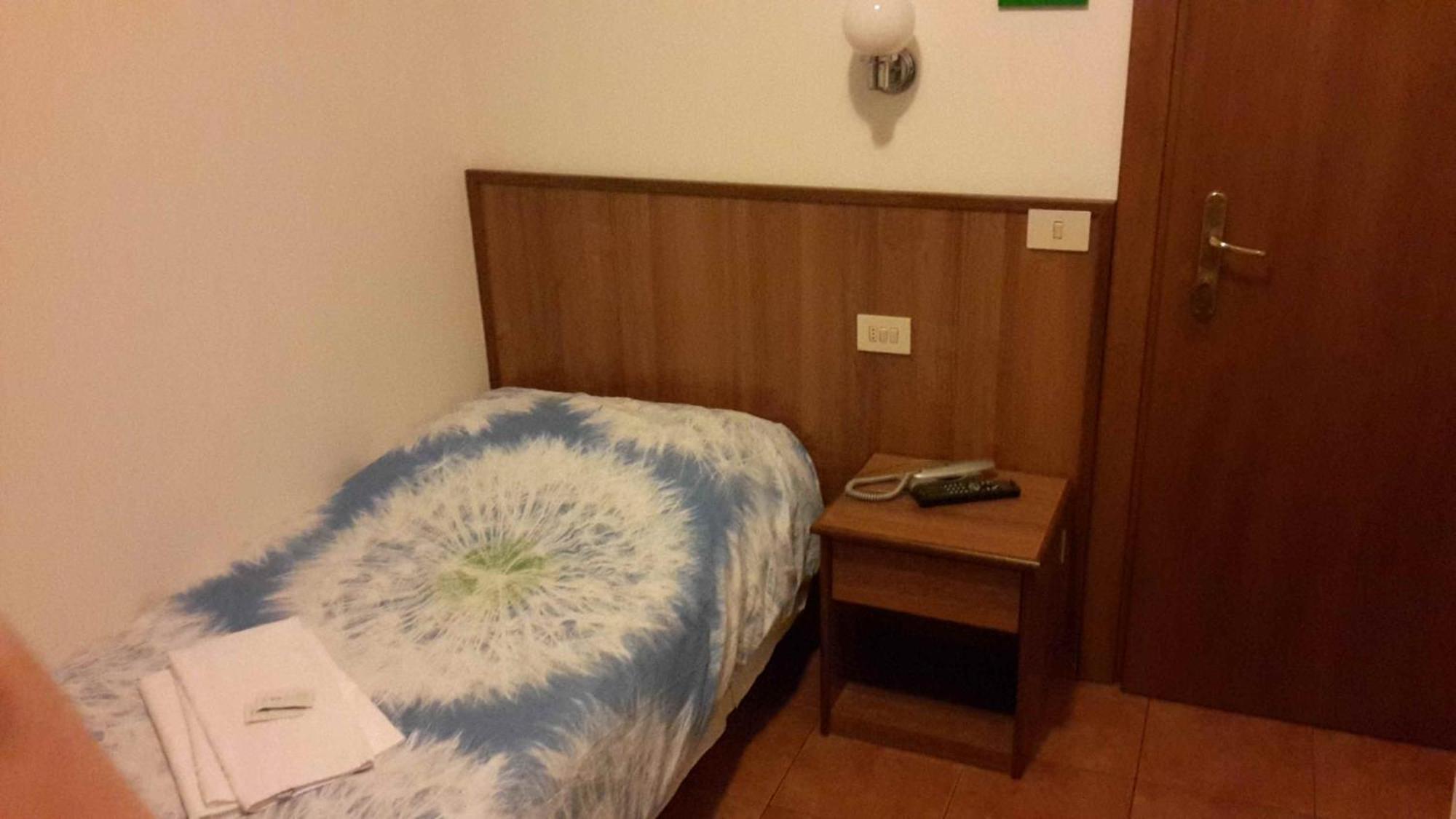 Albergo Sonia Φλωρεντία Δωμάτιο φωτογραφία