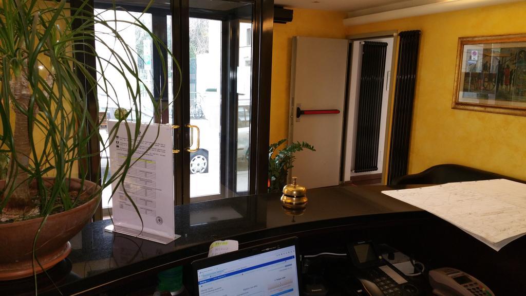Albergo Sonia Φλωρεντία Εξωτερικό φωτογραφία