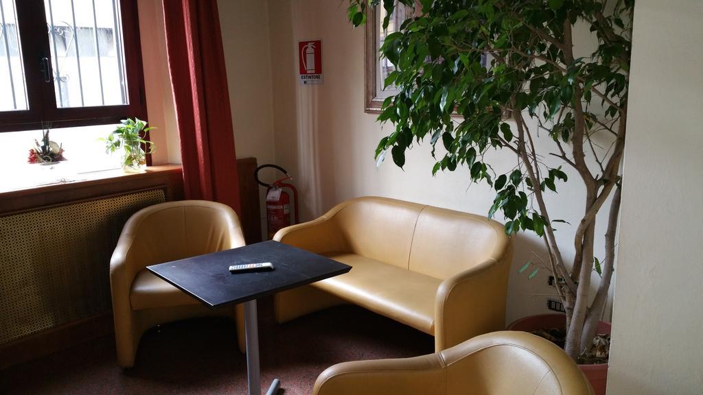 Albergo Sonia Φλωρεντία Εξωτερικό φωτογραφία